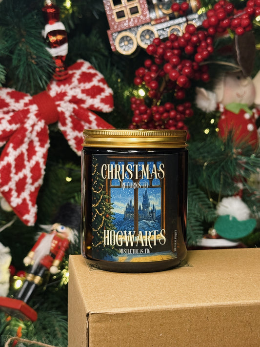 FESTIVE CASTLE CANDLE (Mistletoe & Fig)