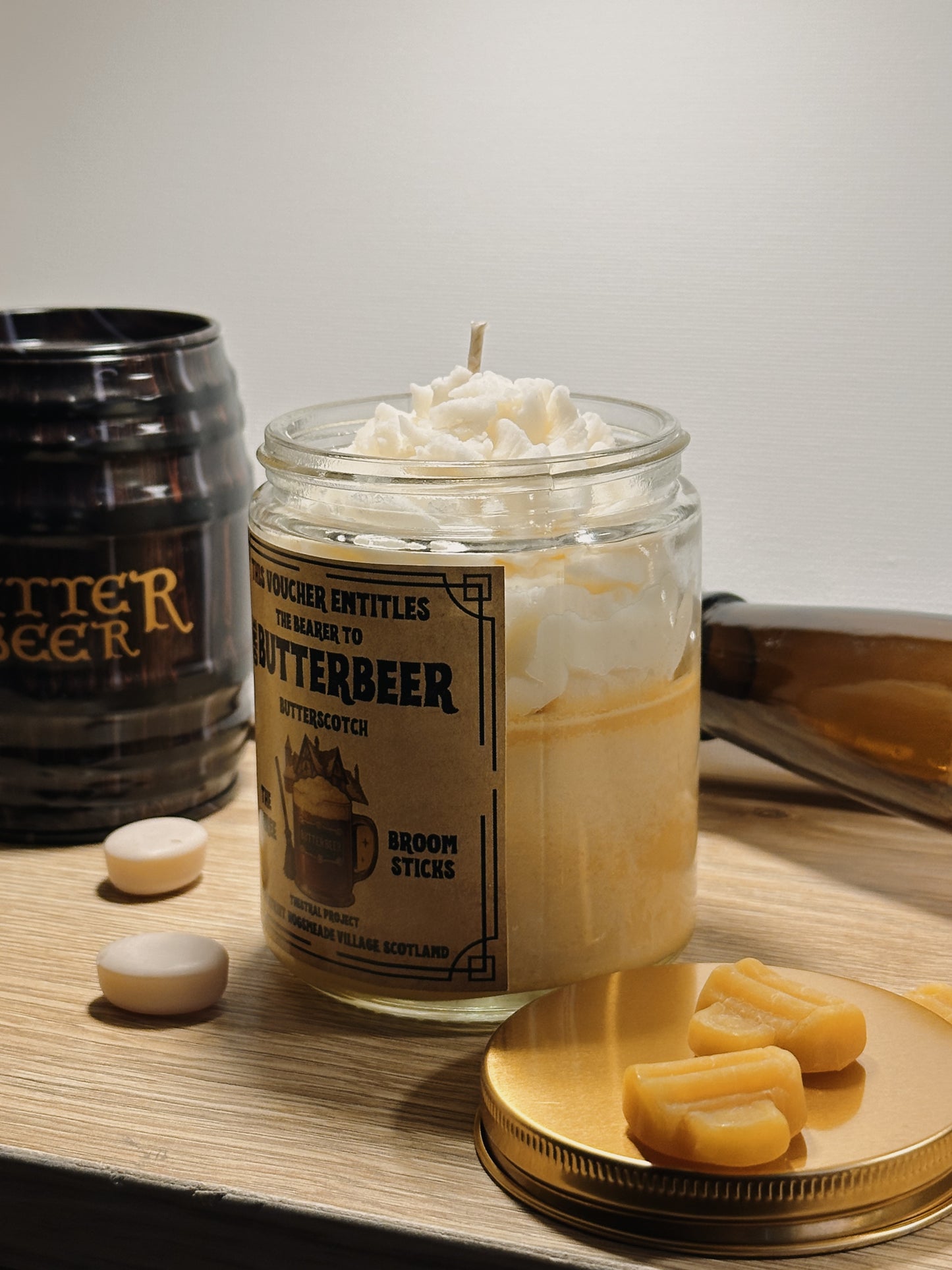 HOGSMEADE CANDLE